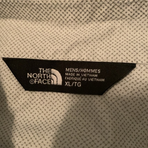 North Face WindBreaker Jacket - Picture 2 of 3